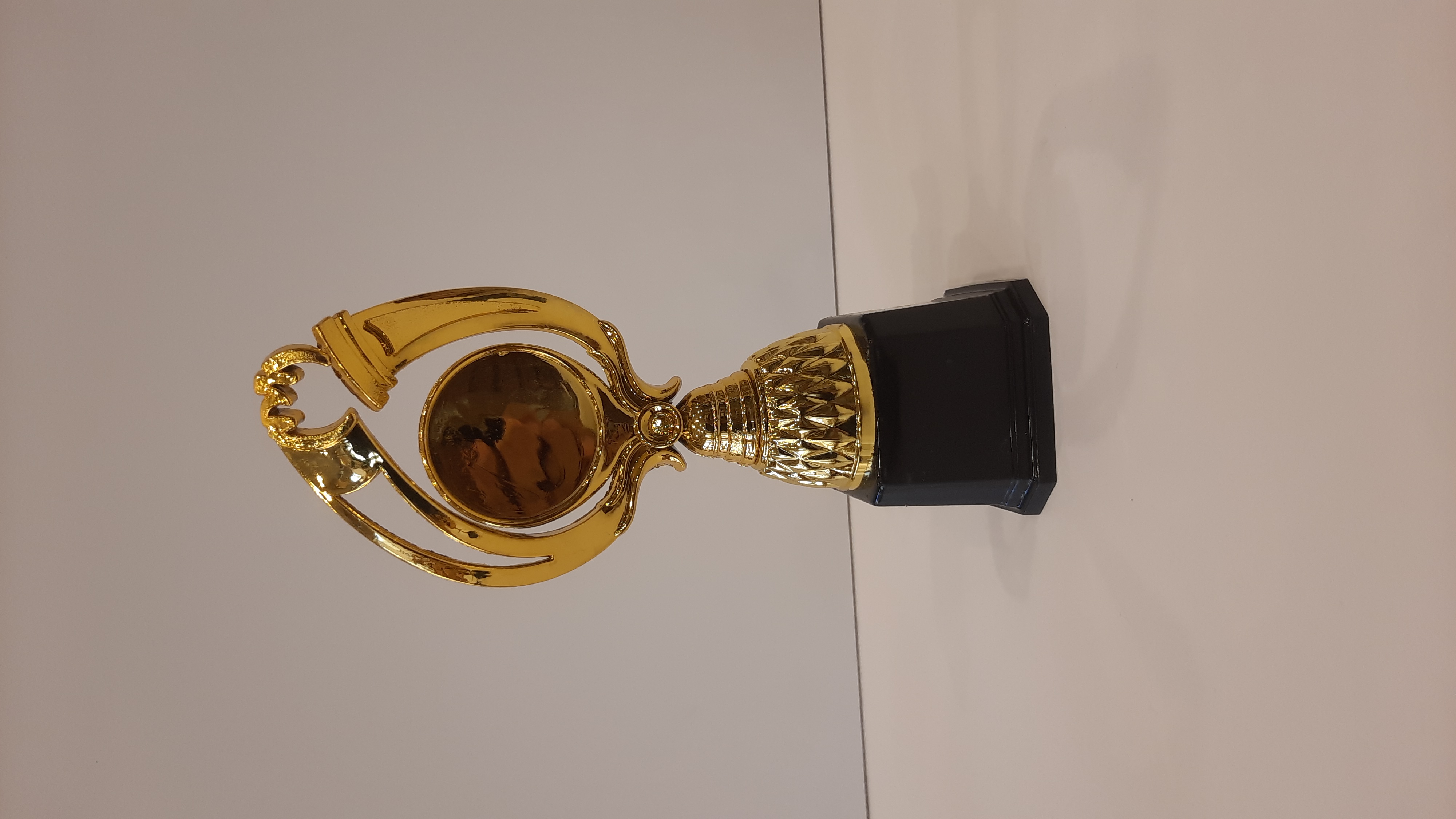 كاس رياضي ذهبي