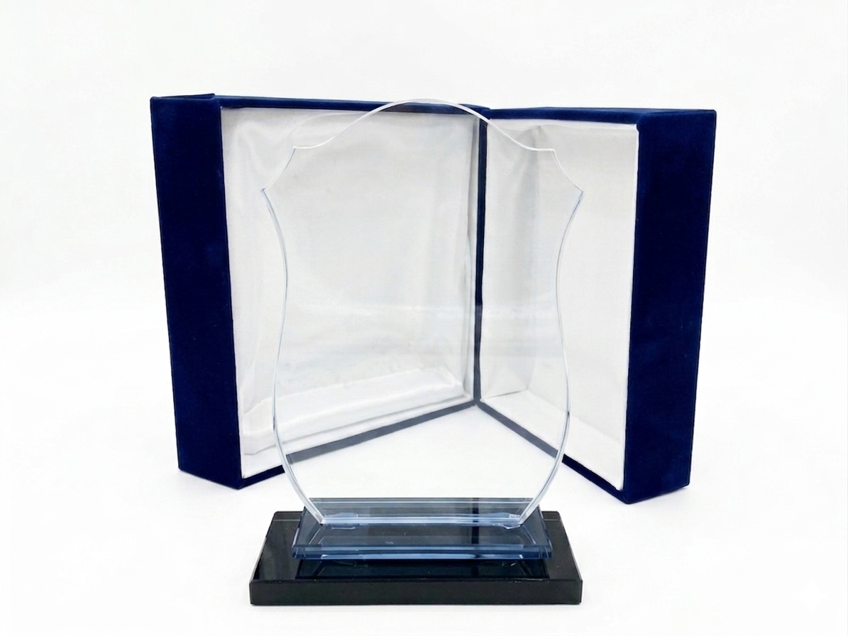 درع كريستال 28 سم علبة كرتونية